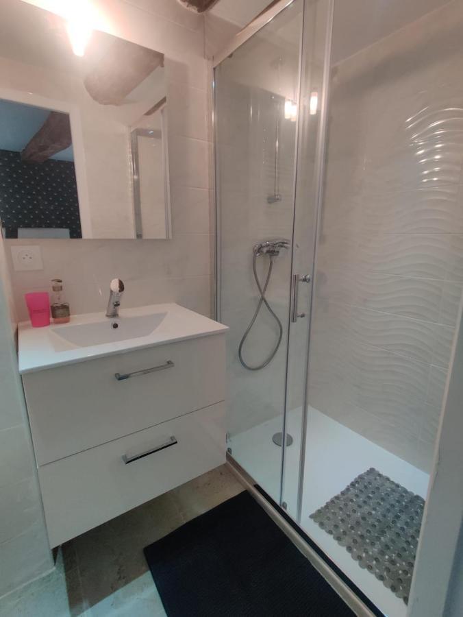 Logement Neuf Centre Du Village Aux Pieds Du Chateau 그리모 외부 사진
