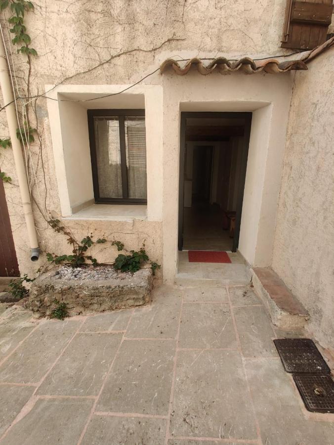 Logement Neuf Centre Du Village Aux Pieds Du Chateau 그리모 외부 사진