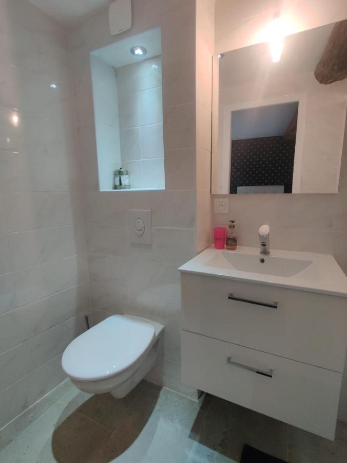 Logement Neuf Centre Du Village Aux Pieds Du Chateau 그리모 외부 사진