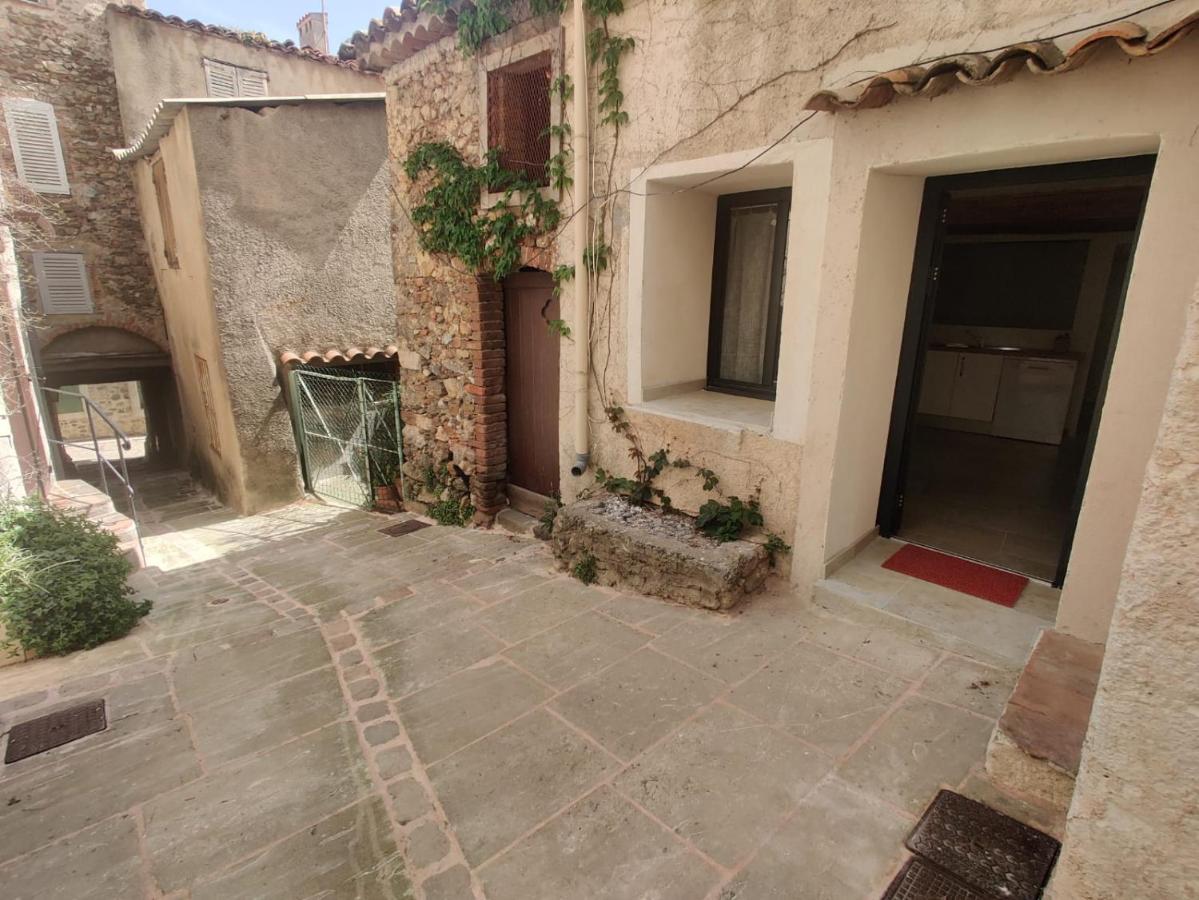 Logement Neuf Centre Du Village Aux Pieds Du Chateau 그리모 외부 사진