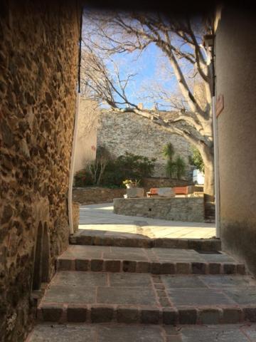 Logement Neuf Centre Du Village Aux Pieds Du Chateau 그리모 외부 사진