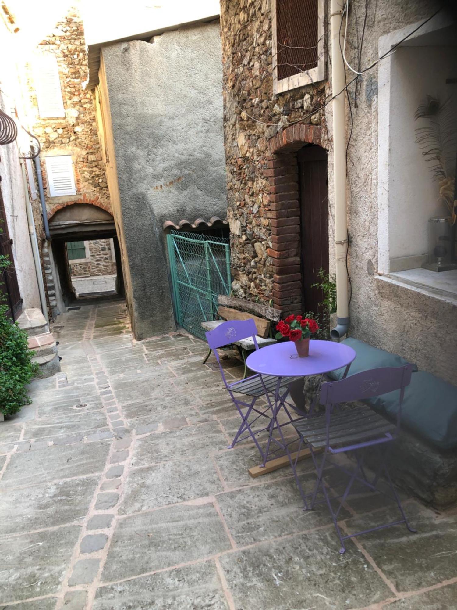 Logement Neuf Centre Du Village Aux Pieds Du Chateau 그리모 외부 사진